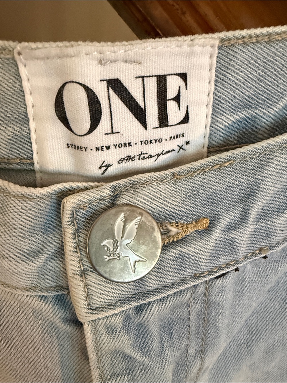 ONE by One Teaspoon Light Wash Distressed Denim Jeans Size 27 - Picture 3 of 13